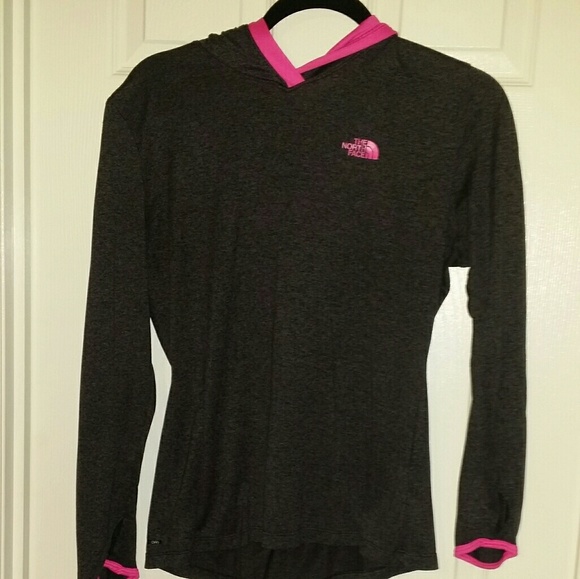 The North Face Tops - ⭐SALE⭐ North Face Long Sleeve Hooded Shirt Size M